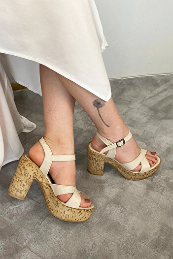 Preshley Women's Leina Beige Cross Strap 10 cm Platform Heeled Cork Sole Shoes & Sandals K-800