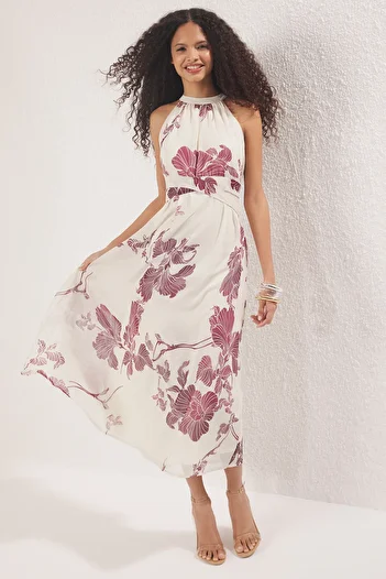 Trendyol Collection Κρεμ φλοράλ μοτίβο με ανοιχτή φόδρα σιφόν υφαντό Maxi Flight Flight φόρεμα TWOSS25EL00731