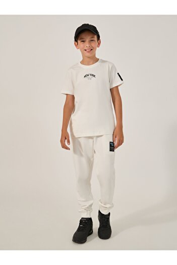 Styli Slogan Print Round Neck T-Shirt and Joggers Set