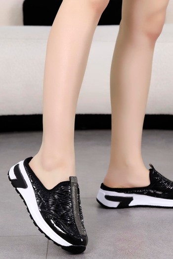 Mamito Ayakkabı HNM 009 - Stylish Slippers with Stone Detail