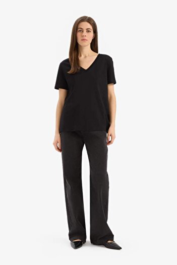 DeFacto 100% Cotton Regular Fit V-Neck Basic Plain Short Sleeve Black T-Shirt W9578Az25Sp