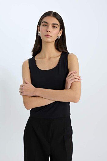DeFacto Slim Fit Dar Kesim Basic Düz Yuvarlak Yaka Atlet C2622AX25SP