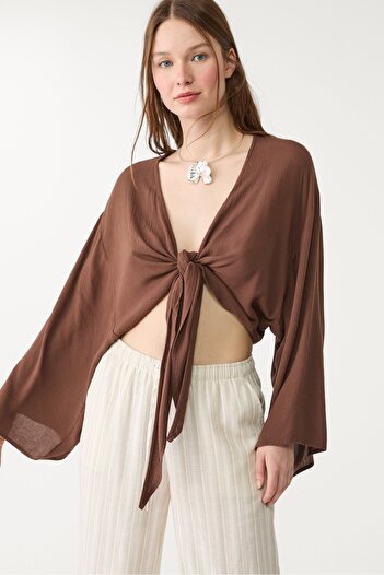 Stradivarius Flowing blouse with knot detail