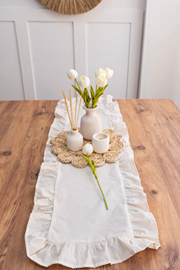 Morlay Runner de in natural cu volane - 40x110 cm