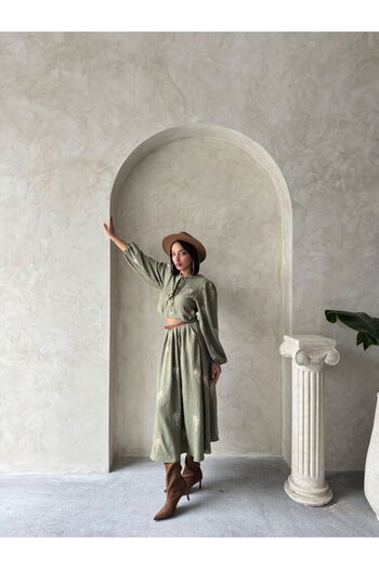 HARVESSE Stylish Long Skirt with Original Embroidery Detail