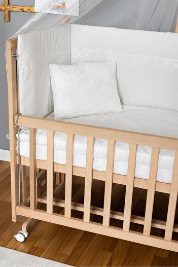 Bamgidoo Ahşap Beşik Anne Yanı Beşik Organik 70x130 - Beyaz Güpür Uyku Seti + Yataklı + Tekerlekli