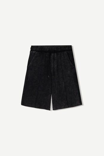 Bershka Bermuda shorts with pockets