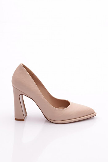 DGN Women's Heeled Shoes 26412859