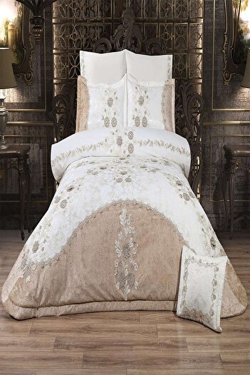 Madamca Ceren 8 Pieces Velvet Bed Cover
