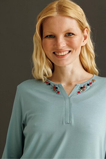 Desen Triko Women's Open Collar Embroidered Combed Cotton Blouse Mint