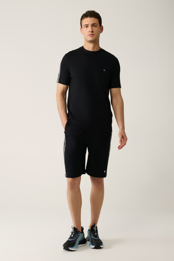 Avva Men's Black Side Pocket Printed Soft Touch Shorts A41Y3645