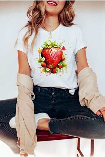 PENTHİLUS Women's Strawberry Print T-Shirt, Classic Streetwear Design for Women