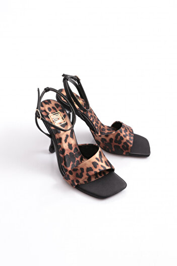 DGN Women's Heeled Shoes 101133236
