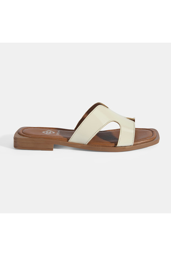 Desa Women's Beige Patent Leather Slippers