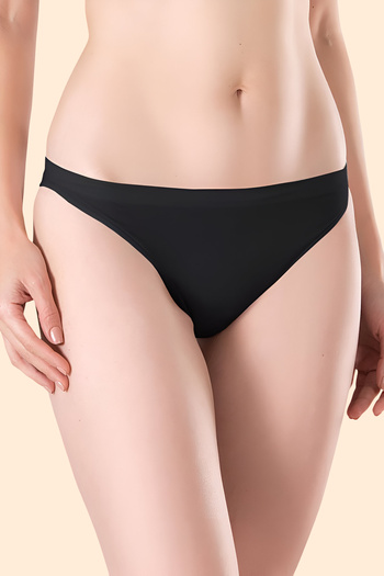 Jacarsman Women's 3-Piece Seamless Brazilian Black and White Skin Panties 3 Pieces Seamless Knitted No Trace