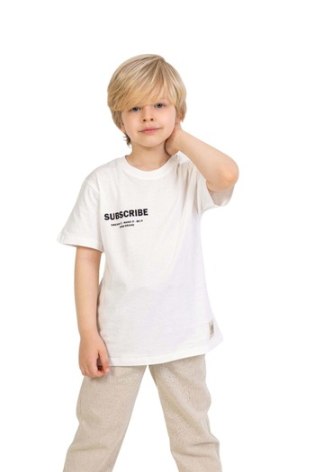 wakawakakidsstore Subscribe" Printed White Boy's T-Shirt and Beige Trousers Set - Ecru
