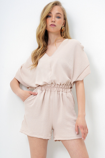 Trend Alaçatı Stili Women's Beige V Neck Shirred Shoulders Double Pocket Aerobin Jumpsuit Alc-X13942