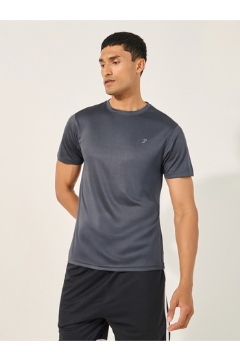 Styli Solid Regular Fit T-Shirt with Logo Detail
