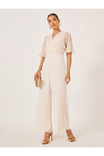 Styli Textured Dobby V-Neck Jumpsuit