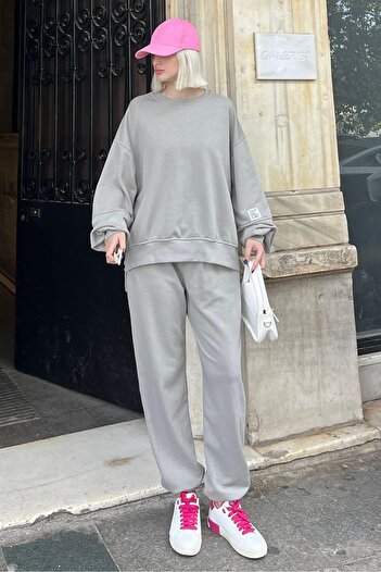 Madmext Painted Gray Crew Neck Women's Tracksuit Set with Crest Detail Mg2186