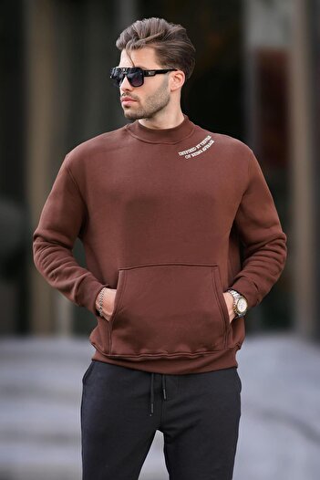 Madmext Ανδρικό φούτερ - Bitter Brown, Crew Neck, Κέντημα λεπτομέρεια και τσέπη 7049