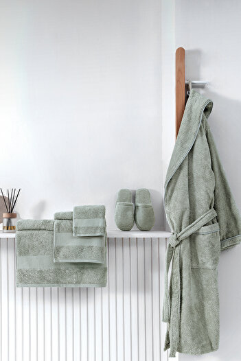 Yataş Essentials 3-Piece Bathroom Set |   Slippers (42-44) - Nile Green