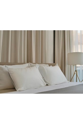 Gentelle Hotel Quality Complete Super King Bedding Set (7pcs) White