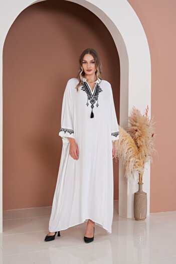 My Blog Weißes Kleid mit Kragen und Ärmeln, bestickten Quasten in Übergröße – 2020