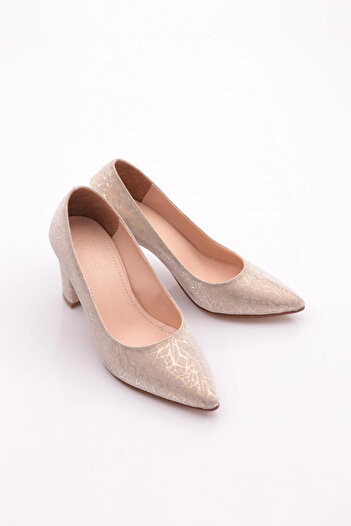 DGN Women's Heeled Shoes 2362621