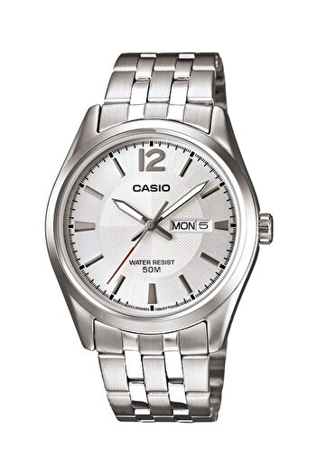 Casio Men's Wristwatch in Metallic Color