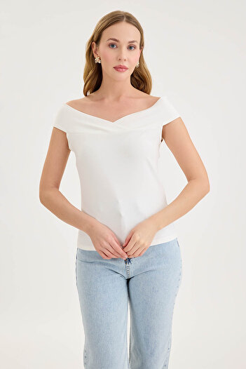 Vitrin Boat Neck Blouse
