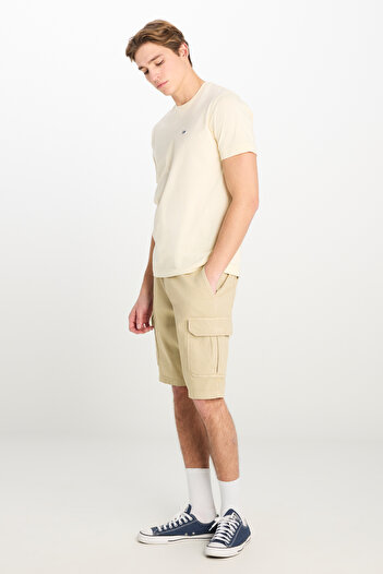 Lee 100% Cotton Relaxed Fit Wide Cut Regular Waist Beige Chino Shorts