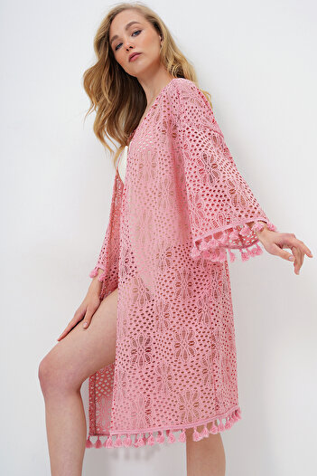 Trend Alaçatı Stili Women's Pink Hole Openwork Tasseled Kimono Alc-X14140