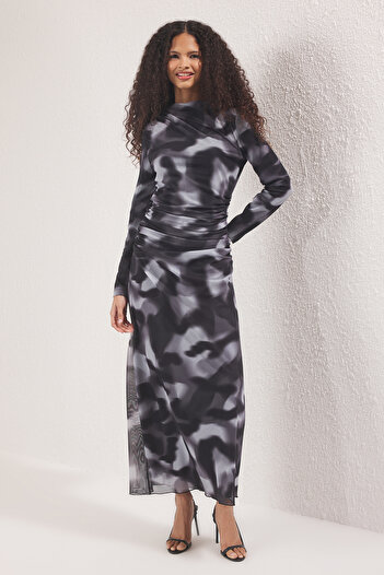 Trendyol Modest Antracitové pletené šaty s přechodem TCTSS25EB00043
