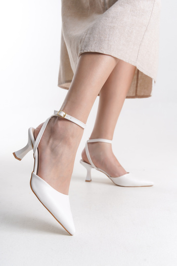 Entella Store Short Heeled Strappy Skin White Women's Shoes