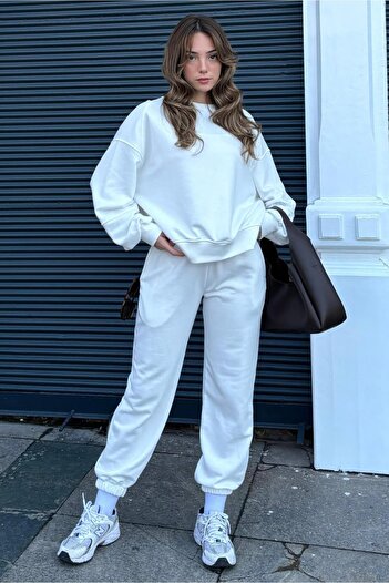 Madmext White Women's Tracksuit Set with Crew Neck and Crest Detail - Mg2186
