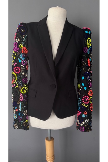 Kübra Tekin Boncuk İşlemeli Tasarım Siyah Blazer