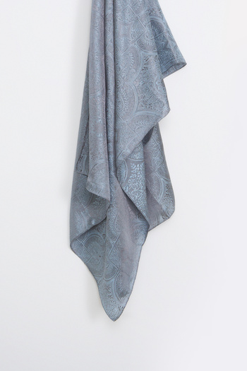 Mooncorn Vera Pattern Shine Line Shawl Dark Gray-Light Blue