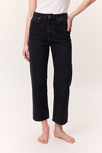 Manuka High Waist Direct Fit Jeans Black