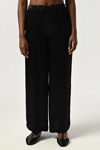 Orfeo Negro Women's Elastic Waist Loose Leg Solid Color Viscosa Fabric Pants
