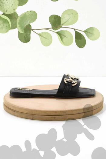 Bambi Women's Black Slippers K04156010409
