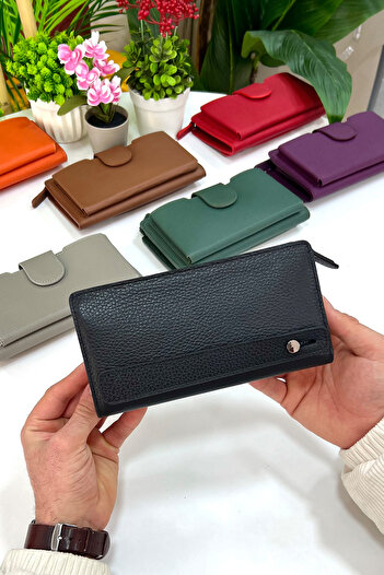 CüzCan Zurich Unisex Black Genuine Leather Hand Portfolio with Phone Compartment