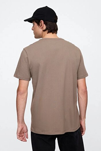 GAP V Classic Men's T-Shirt