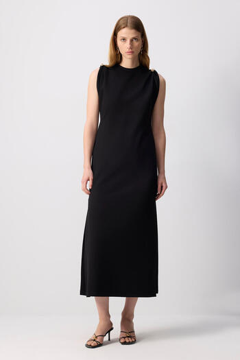 Touché Privé Metal Accessory Detailed Dress