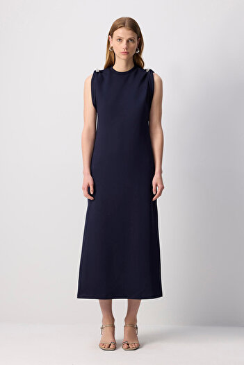 Touché Privé Metal Accessory Detailed Dress