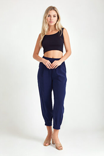 Vitrin Pleated Carrot Cut Modal Trousers
