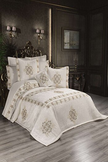 Madamca Venice 8 Pieces Bed Spreads Velour
