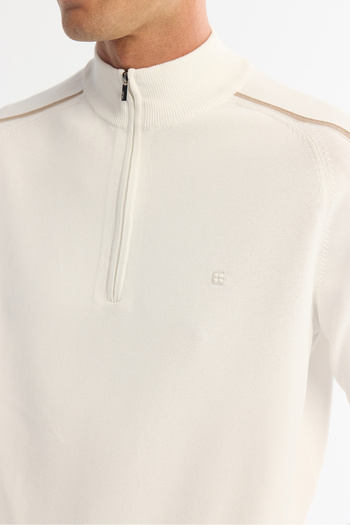 Avva Men's Ecru Zippered Stand Collar Rayon Knitwear Sweater A42Y5005