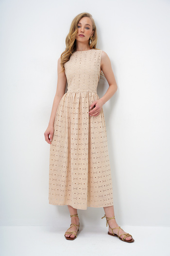 Trend Alaçatı Stili Women's Beige Hidden Zipper Sleeveless Premium Guipure Dress Alc-X14143