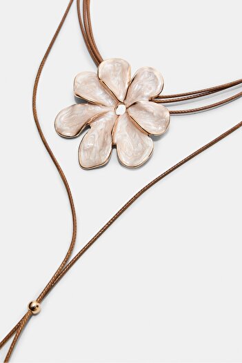 Stradivarius Çiçekli kordon kolye